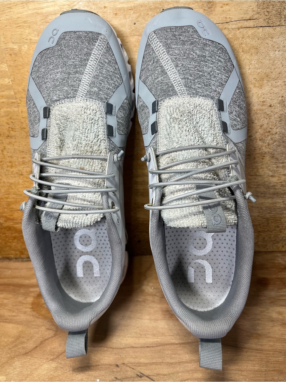 On Cloud 5 Terry REFLECTIVE Womens Size 8.5 Running Shoes Sneakers Gray Silver - Picture 9 of 15